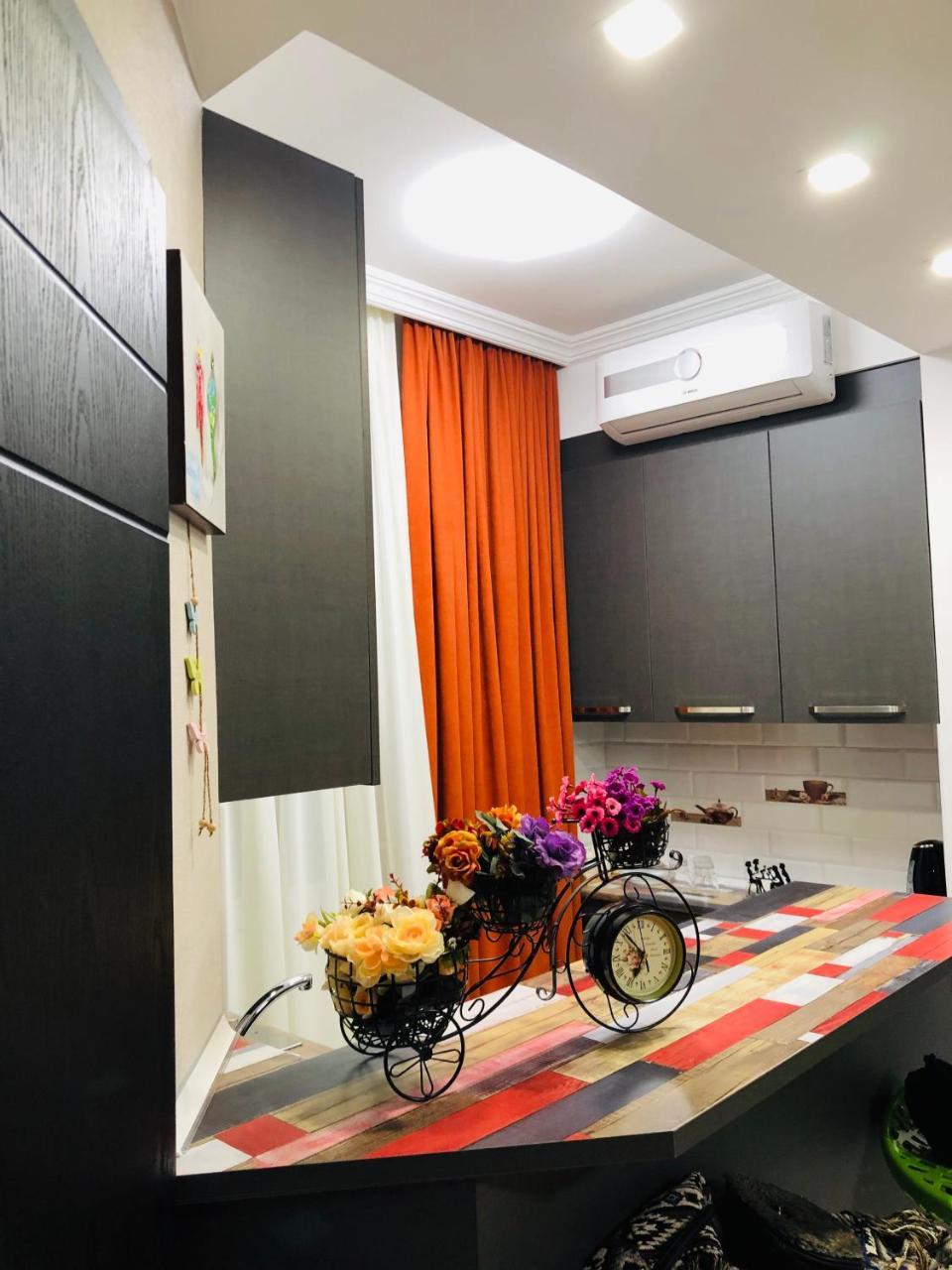 Chika Appartement Koetaisi Buitenkant foto